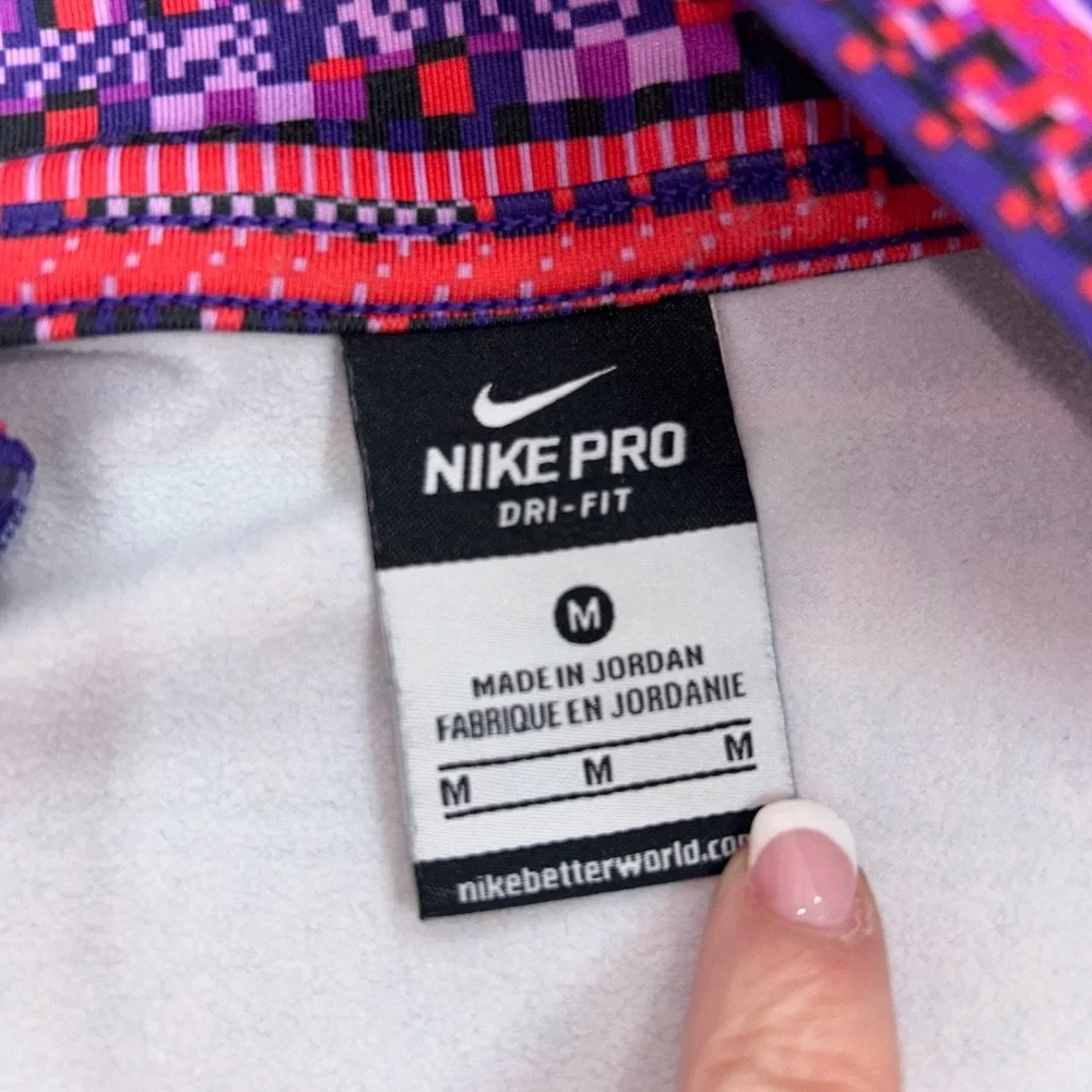 Nike Pro‎ Women’s Dri-Fit Hyperwarm Running Half Zip Mock Neck Jacket  Sz M